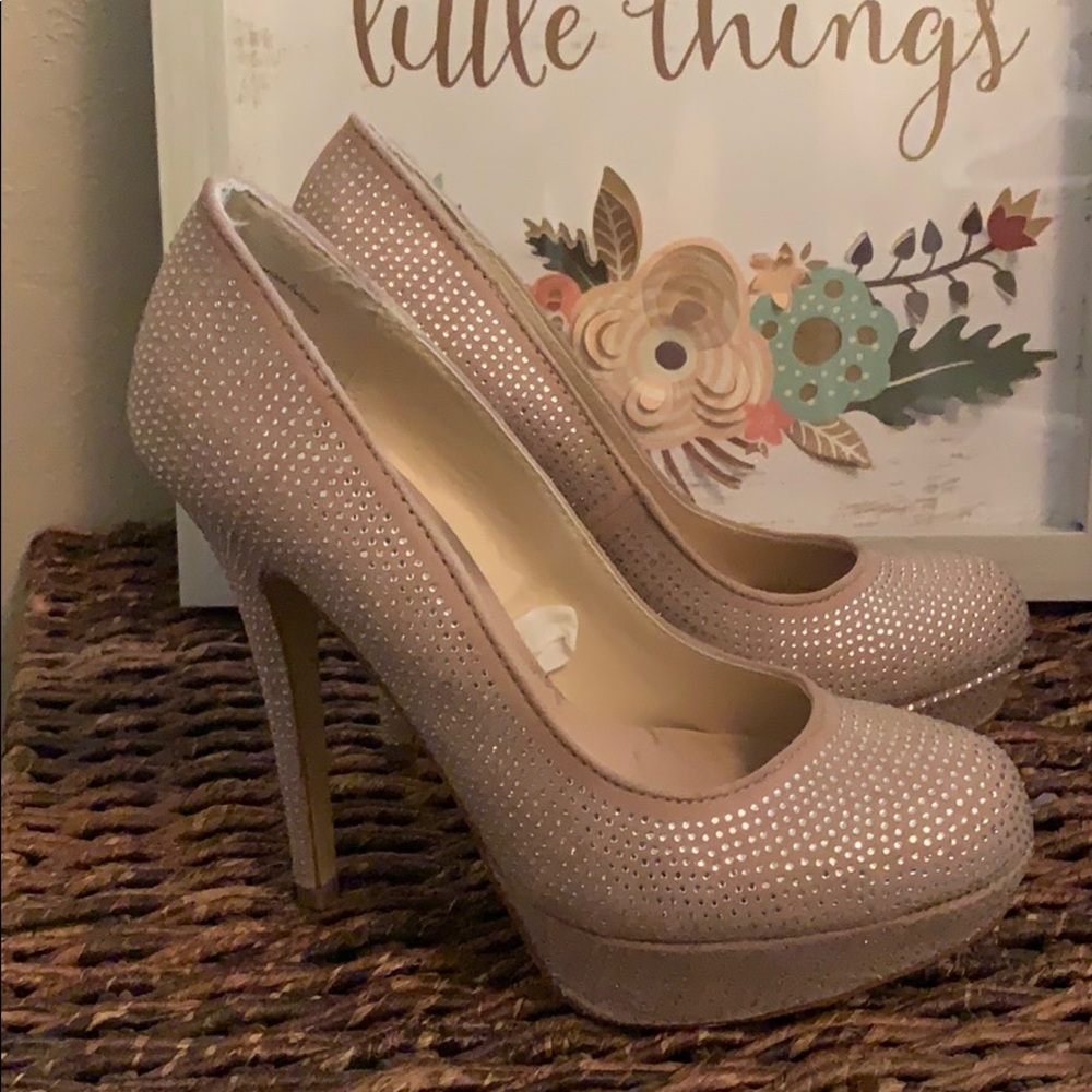 Betseyville sparkly pumps